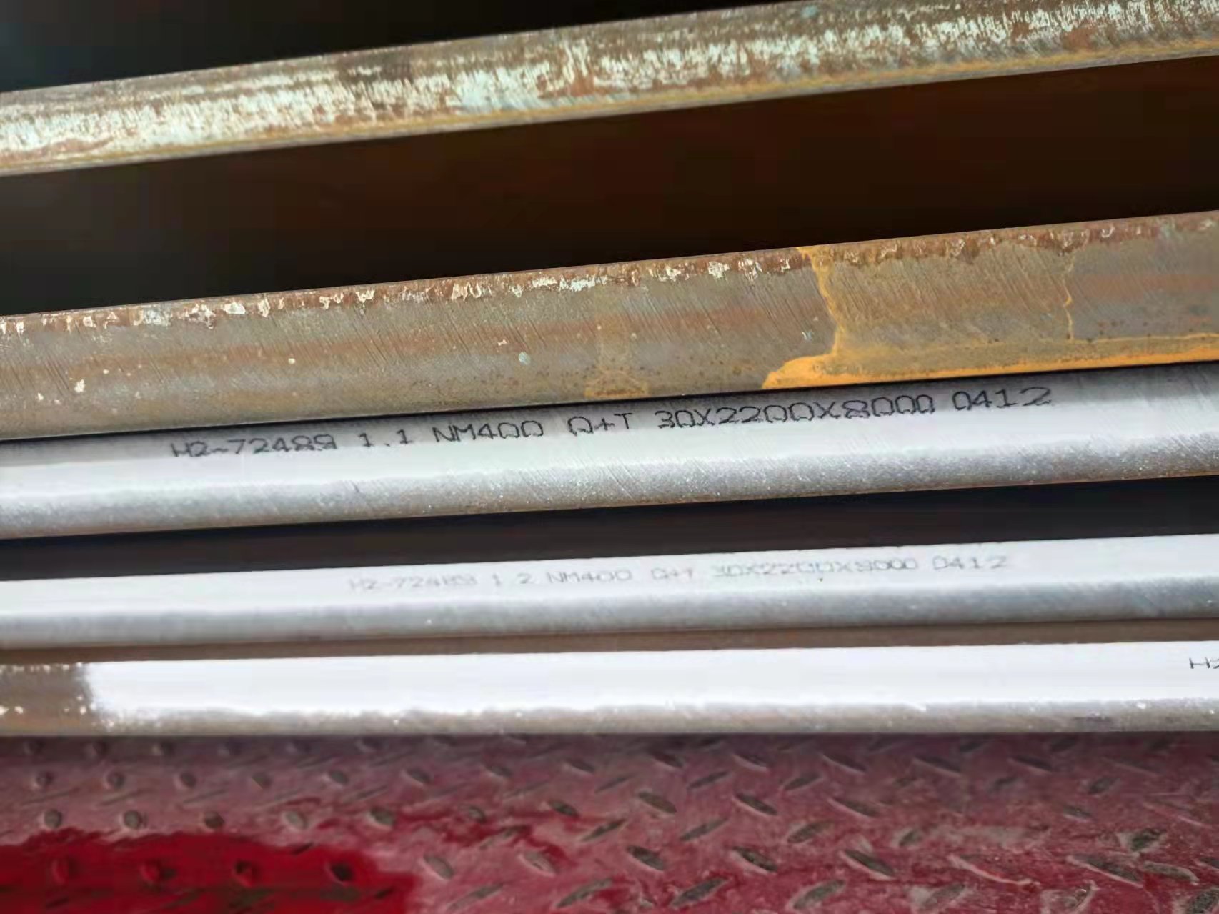 NM400 30 2200 0096.jpg NM400 30 2200 0096.jpg